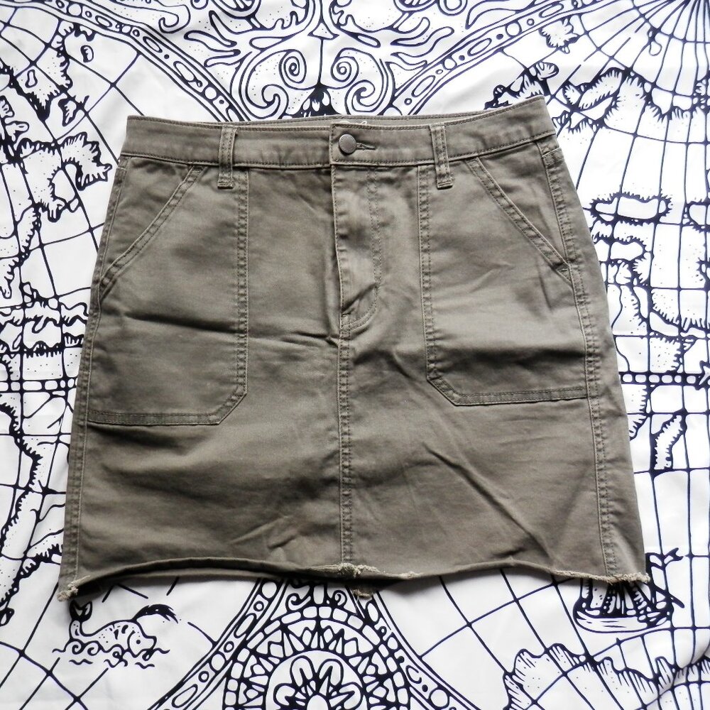 ✨ Universal Thread || Distressed Olive Utility Mini Skirt